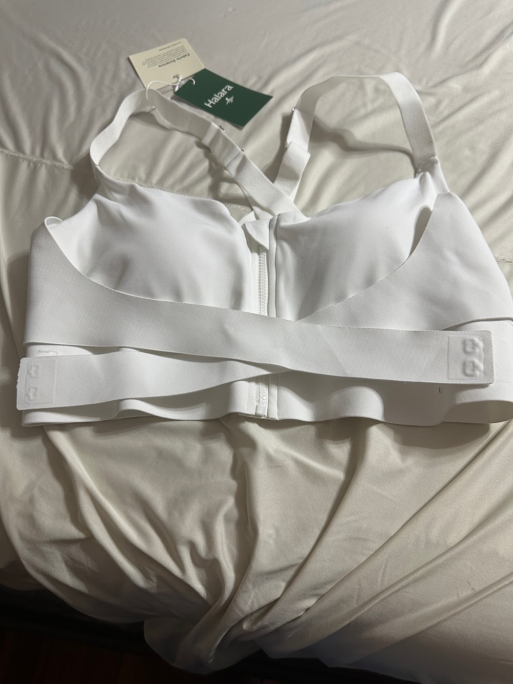 HALARA White Front-Zip Athletic Bra with Wide Support Band